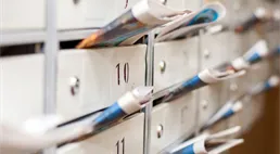 Za reklamní letáky se bude platit. Zničí to seniory a tiskárny?