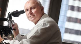 Špičková medicína se nedá dělat od–do, říká přední český hematolog