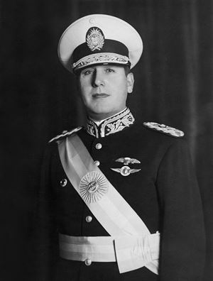 Juan Domingo Perón v roce 194