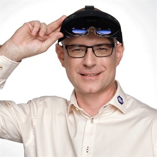 Leoš Kubíček