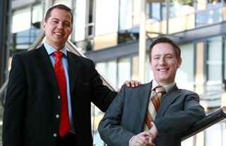 15 let Partners