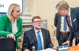 Ministr financí Zbyněk Stanjura na jednání vlády