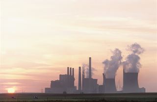 S růstem HDP je to podivné