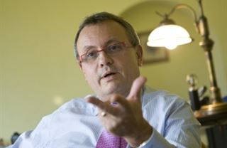 Vladimír Dlouhý: Někdy si připadám jako pitomec