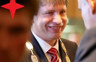Chcete veřejné peníze? Začněte lízat feudálův zadek!