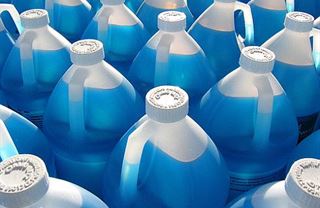 Směs do ostřikovačů zabíjí leckde. Český případ by však byl výjimečný