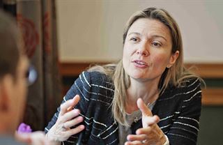 Stephanie Suttonová: Americe věříme, na dvouciferné zisky ale zapomeňte