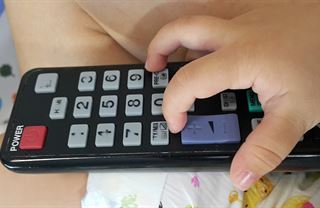 Převzdělaná máma lepší než nedovzdělaný expert