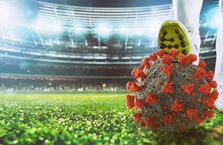 Fotbal přichází o formu i miliardy, koronavirus svlékl kluby do naha