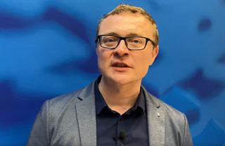 Verš za miliony? Na instapoezii se dá dobře zbohatnout, líčí literární badatel