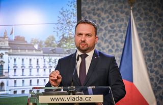 Fialova vláda v pasti. Pomoc chudým naráží na její vlastní přesvědčení