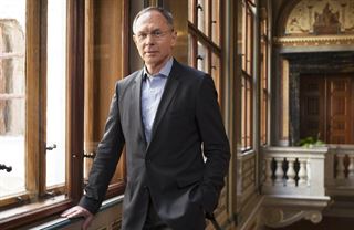 Agresivní zvyšování úroků inflaci neřeší, v eurozóně by nám bylo líp, říká Švejnar