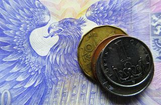 Má stát přidat úředníkům? Platy státních zaměstnanců očima expertů
