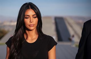 Obří pokuta pro Kim Kardashian, nový Vasil a Interpol v akci. Týden v kryptu #1