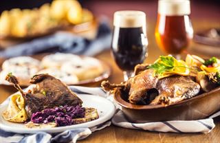 Zmastíme se letos naposled? Svatomartinské menu očima expertů