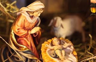 Ježíšku, panáčku, jdu do tebe investovat. Betlémy nabývají na hodnotě