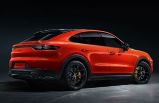 Od šéfa s láskou. Radíme, jak si vyhádat firemní hybridní SUV porsche