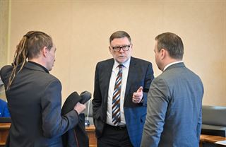 Jak pětikoalice pekla dort. Vláda cestou k nižším deficitům zabloudila