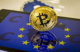 Sebevražda Ledgeru, Tether v bitcoinu a pizza za šest miliard. Týden v kryptu #32