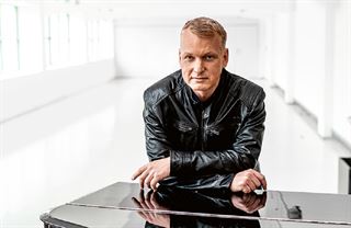 Film, byznys, léto a medvědi. A ještě mnohem víc v novém Finmagu