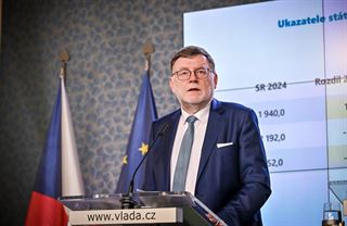 Čachry kolem energetických dotací. Vláda škrtá, vy to zaplatíte