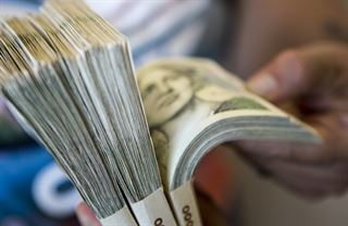 Takhle to nepůjde, systém pobídek je v patu. Žábou na prameni je vláda