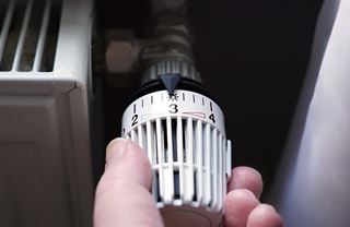 Růst cen energií očima expertů. Mají si podnikatelé radši dohodnout fixaci?