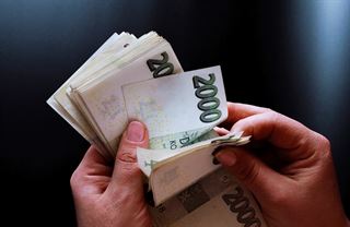 Handrkování o zaručenou mzdu už bylo dost. Je čas zapnout autopilota?