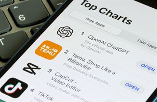 Pálí miliardy, obchází zákony. Čínské Temu opanovalo český internet, úřady tápou