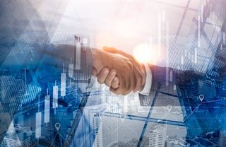 Vybudovat, koupit, nebo propojit? Jak na firemní akvizice a fúze