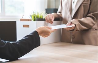 Růst nezaměstnanosti se zastavil. Trh práce ustál nová pravidla pro dohodáře