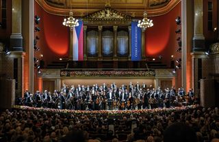 Pomáhat České filharmonii znamená podporovat českou hudbu