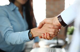 Kde hledat rady a podporu pro podnikání v Česku? Průvodce pro začínající podnikatele