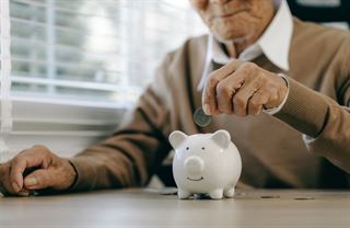 Koalice vypustila džina z lahve. Budou si lidé kvůli důchodu dobrovolně huntovat zdraví?