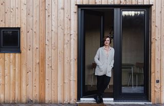 Lodní kontejnery mění na domy, bistra i třídírnu vajec. Je to rychlé a lacinější, říká šéfka Blokki