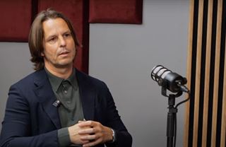 Úroky padají, Češi hledají alternativu. Investika boduje s realitním fondem