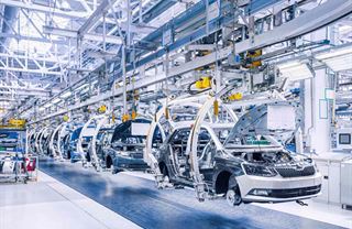 Mírné překvapení, lehoučký optimismus. Průmysl se vrátil k růstu