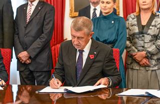 Programové prohlášení vlády ANO, SPD a Motoristů. Co v něm je?