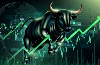 Spořitelna zlevní nákup akcií a ETF pro drobné investory