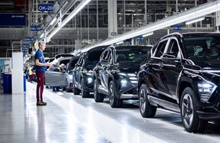 Čekání na Německo. Průmyslová výroba v tuzemsku v říjnu stagnovala