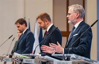 Fialova vláda odmítla snížení odvodů na sociální pojištění. Jak to bude dál? 