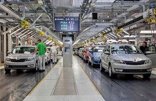 Průmyslu se v listopadu dařilo nejlépe za více než tři roky