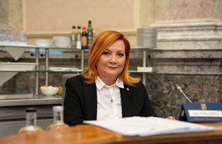 Schillerová sestavila rozpočet feldkuráta Katze. Doplatí na něj podnikatelé i hypotékáři