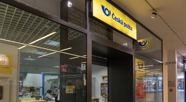 Superdávku na poště zatím nevyřídíte. O rodičák můžete žádat dál