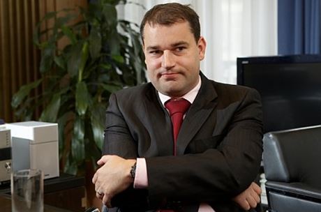 Mojmír Hampl: Bankéři zmáčkli atomové tlačítko