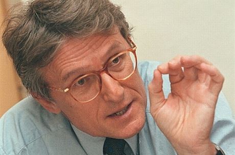 Petr Robejšek: Evropské státy prodávají suverenitu za německé peníze