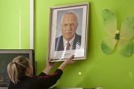 Anketa: Deset roků s Klausem. Jaké byly?