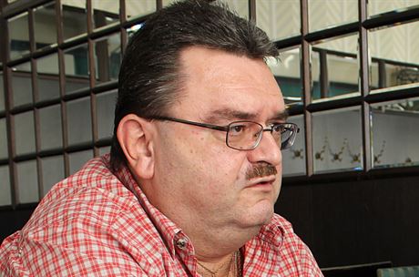 Exekutor Vrána: Já, anebo radši Ukrajinec, co láme prsty?