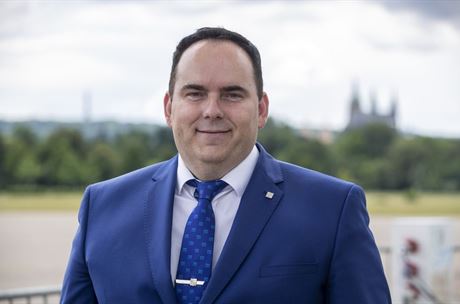 Minimální mzdu svážeme s průměrnou, to handrkování je nedůstojné, říká SPD
