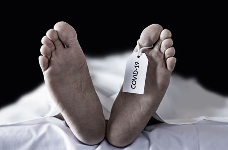 Kolik stojí lidský život? Pandemie ukazuje tvrdou realitu